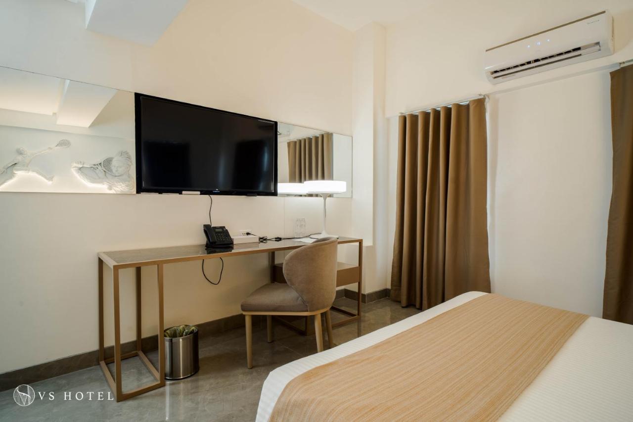 Vs Hotel Quezon City Esterno foto